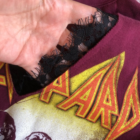 Def Leppard Hoodie Sweatshirt EUC Lace Small - Picture 7 of 11